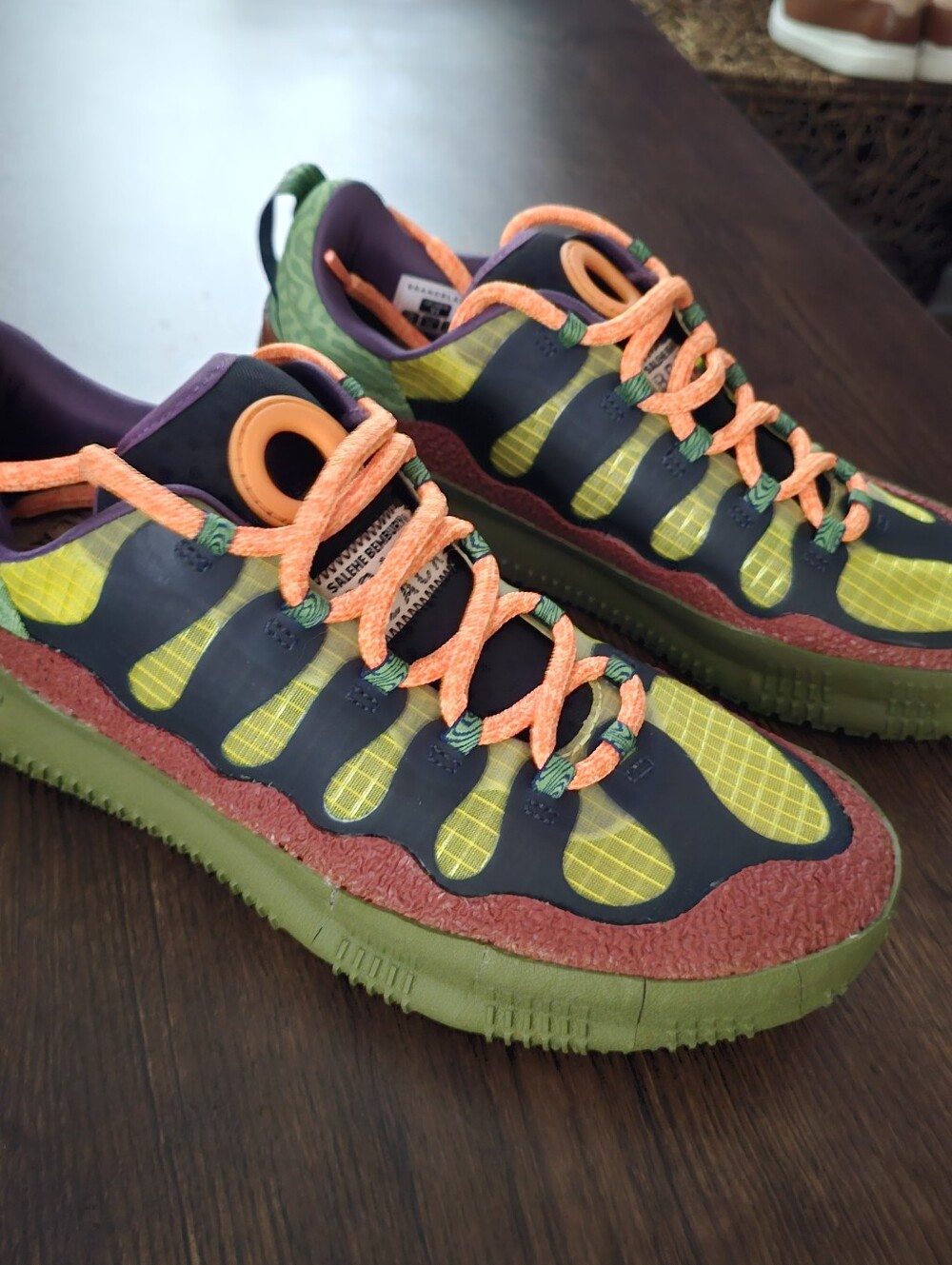Men's Brand Black Size 11 Sneakers - Picture 3 of 7